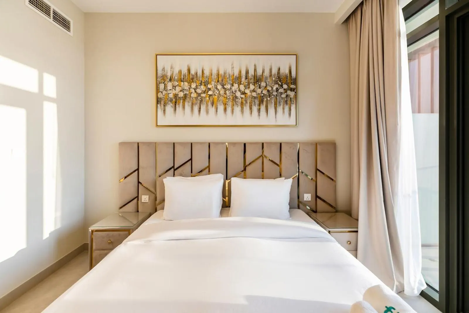 Fam Living - Getaway In Meydan - Modern Comfort Near Top Dubai Attractions 0*,  Emirados Árabes Unidos