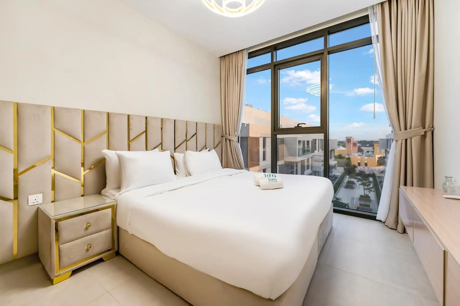 Apartment Fam Living - Getaway In Meydan - Modern Comfort Near Top Dubai Attractions