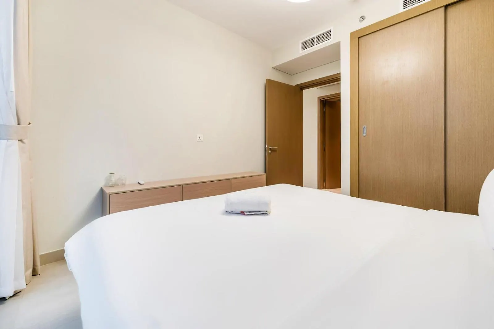 Apartment Fam Living - Getaway In Meydan - Modern Comfort Near Top Dubai Attractions
